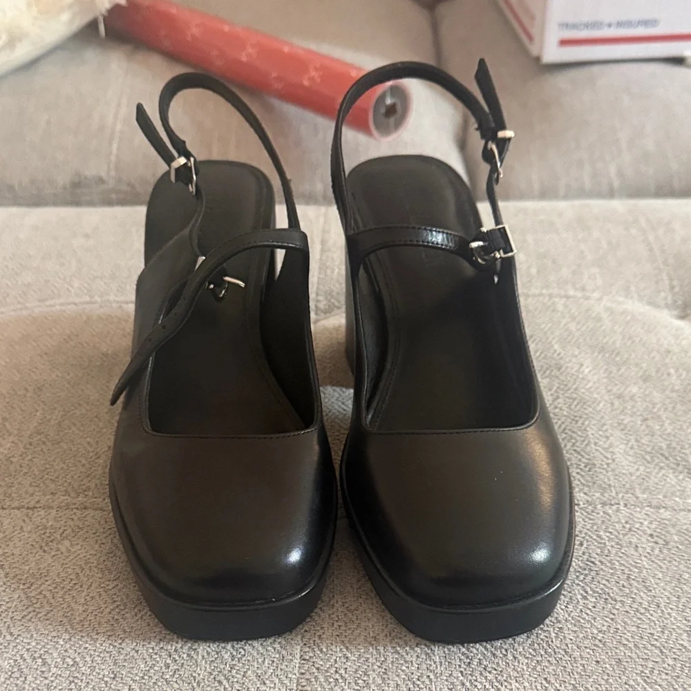 Steve Madden Black Chunky Heel Shoes - Picture 3 of 6